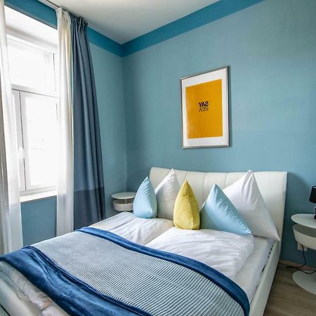 Ruterra Apartments By Cathedral Prague Luaran gambar