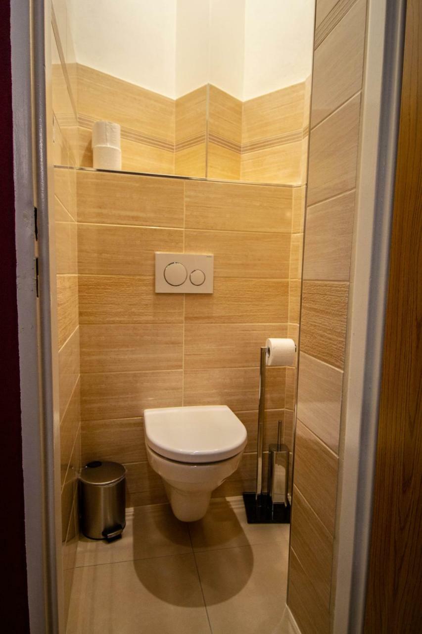 Ruterra Apartments By Cathedral Prague Luaran gambar