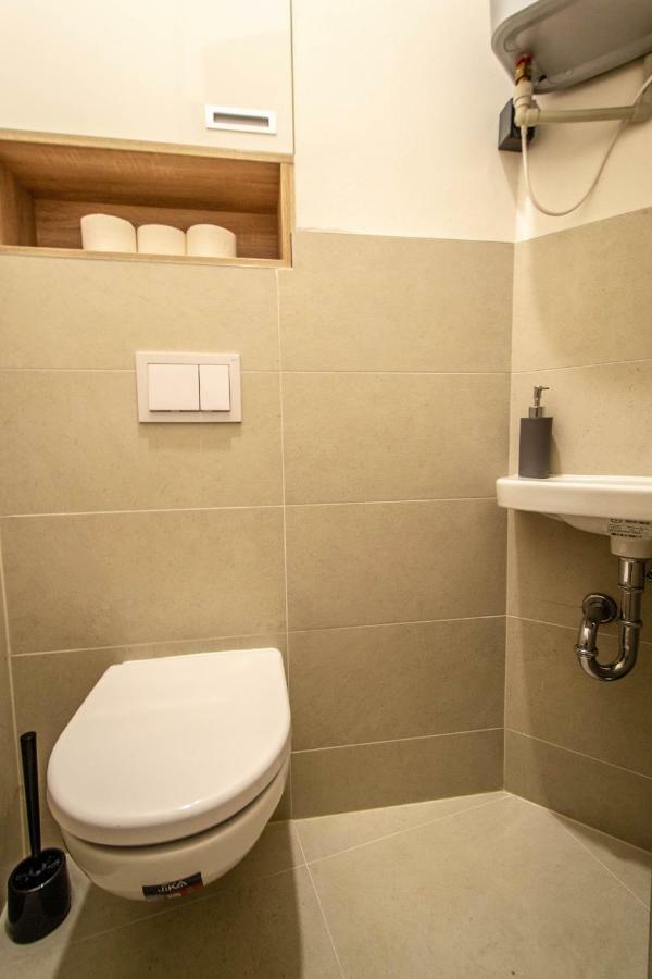 Ruterra Apartments By Cathedral Prague Luaran gambar