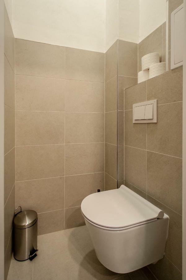 Ruterra Apartments By Cathedral Prague Luaran gambar