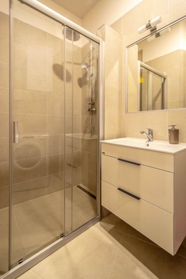 Ruterra Apartments By Cathedral Prague Luaran gambar