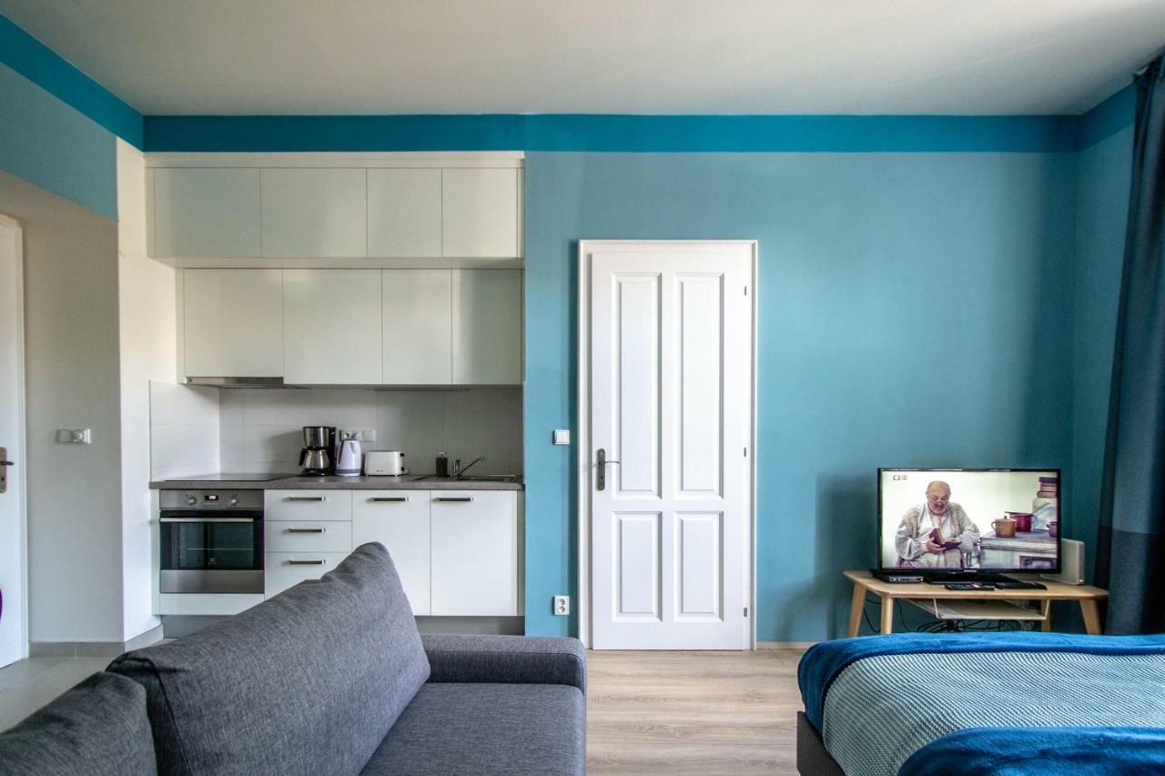 Ruterra Apartments By Cathedral Prague Luaran gambar